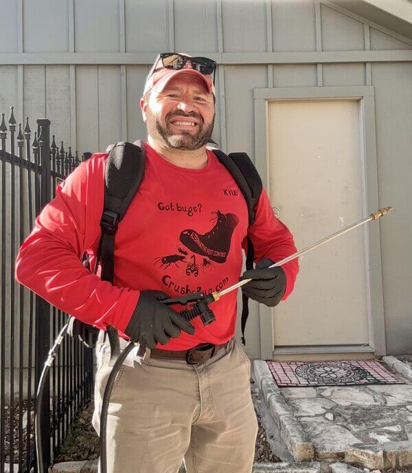Alternative Pest Control owner providing pest control services in Canyon Lake, TX.